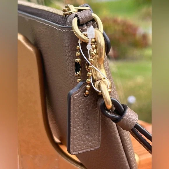 Coach Essentials Wristlet Stone Pebble Leather CH818, NWT - Picture 9 of 13